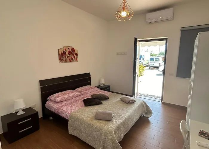 Gasthuis Park And House Sopramarzo Bari